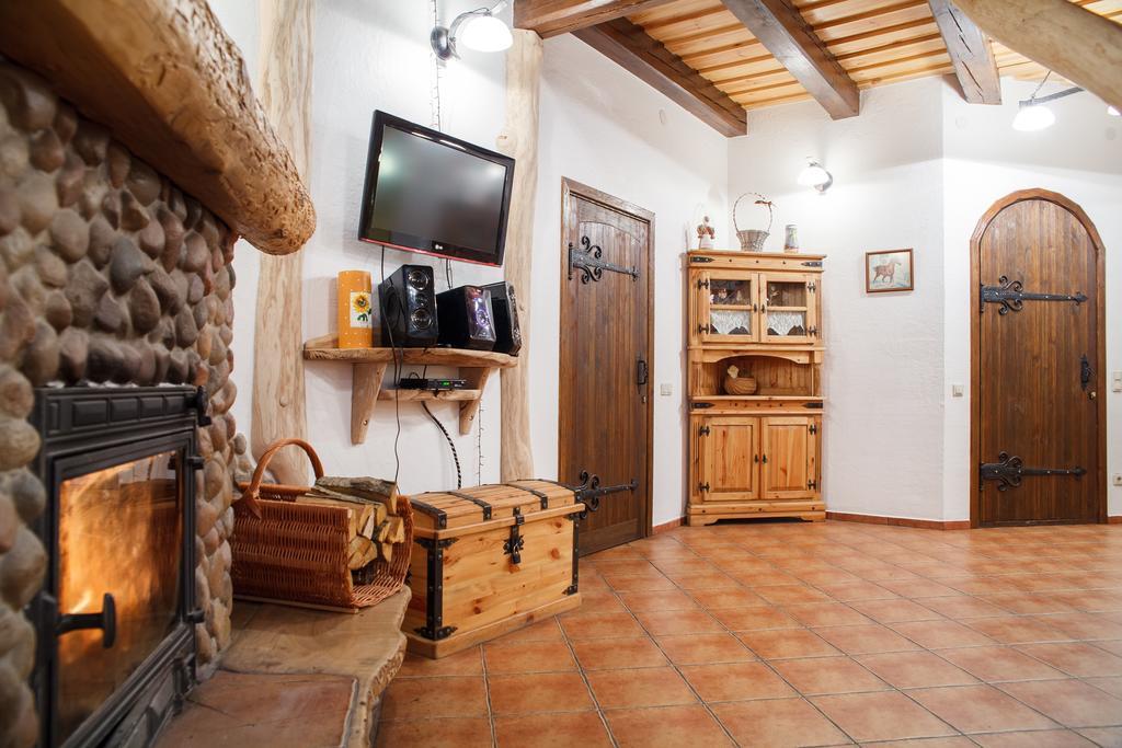 Hôtel Karalinski Falvarok Tyzengauza à Korolino  Chambre photo