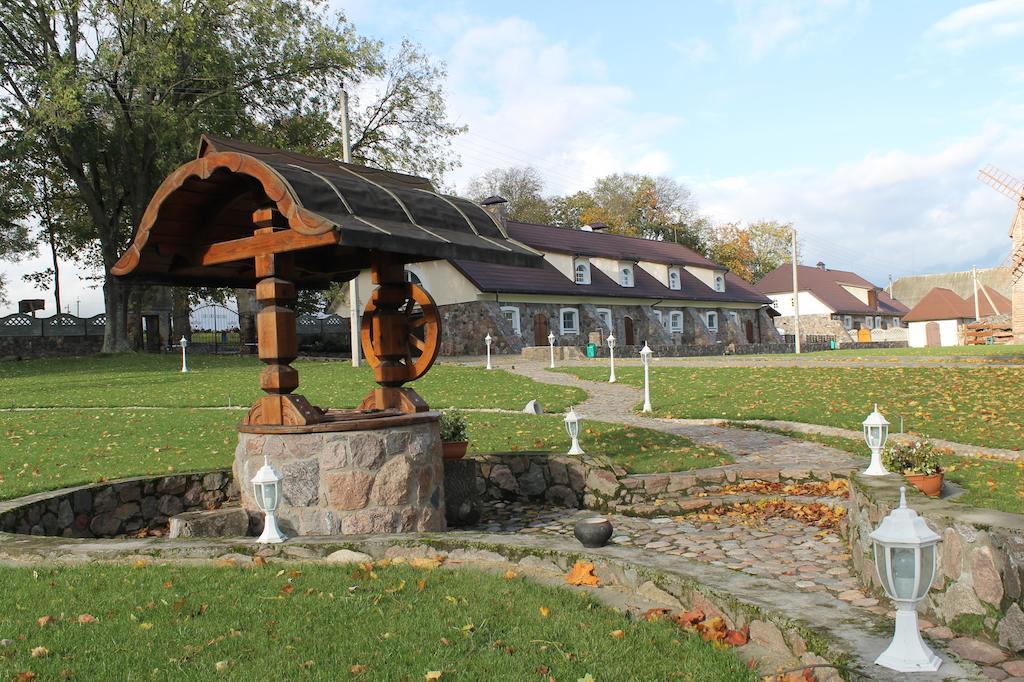 Hôtel Karalinski Falvarok Tyzengauza à Korolino  Extérieur photo