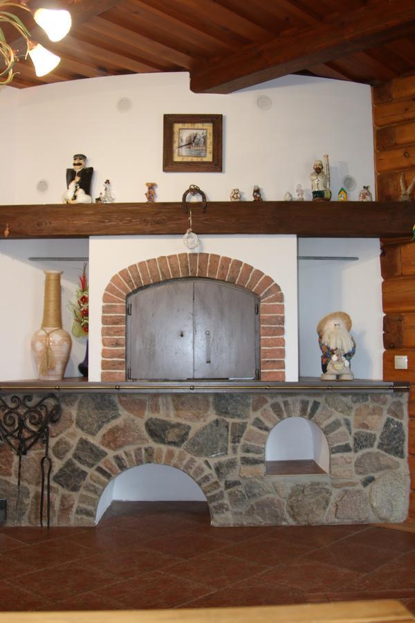 Hôtel Karalinski Falvarok Tyzengauza à Korolino  Extérieur photo