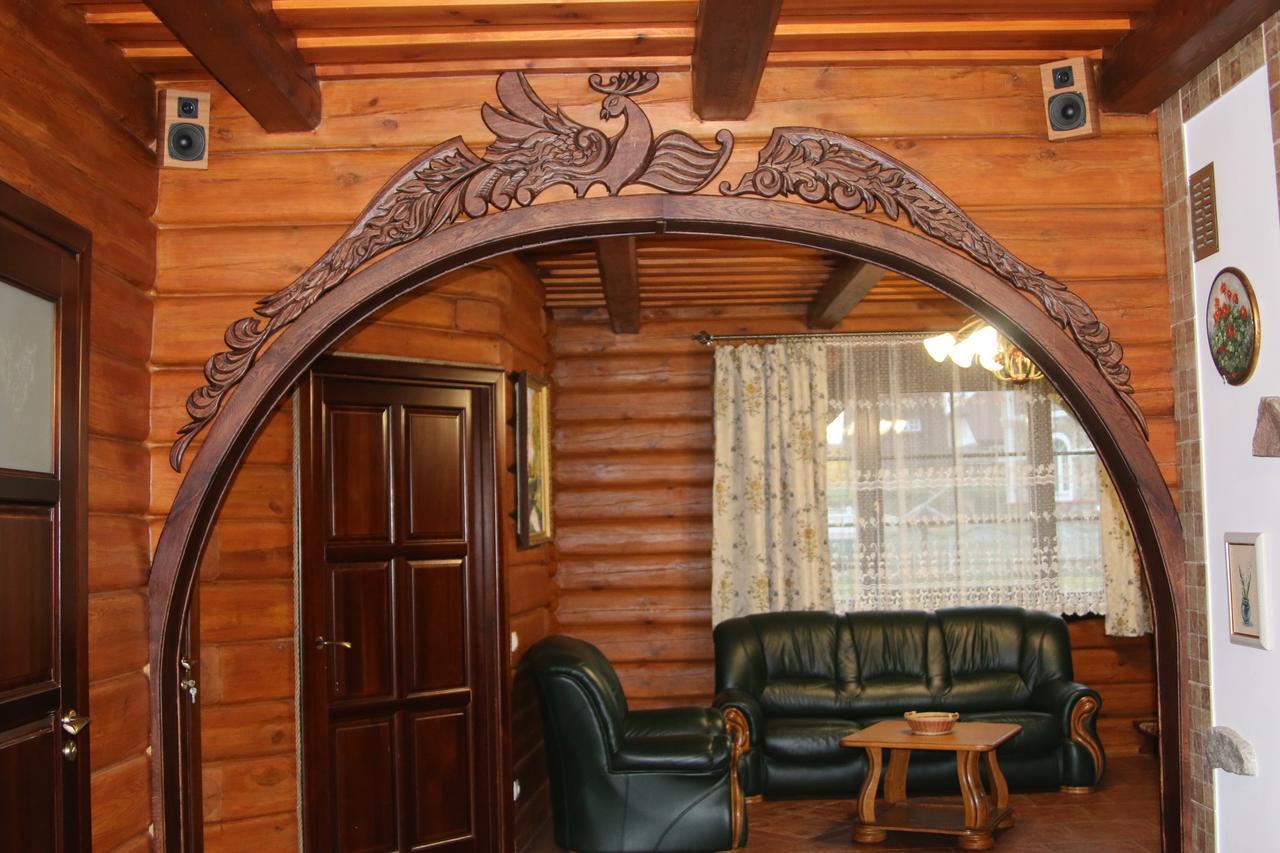 Hôtel Karalinski Falvarok Tyzengauza à Korolino  Extérieur photo