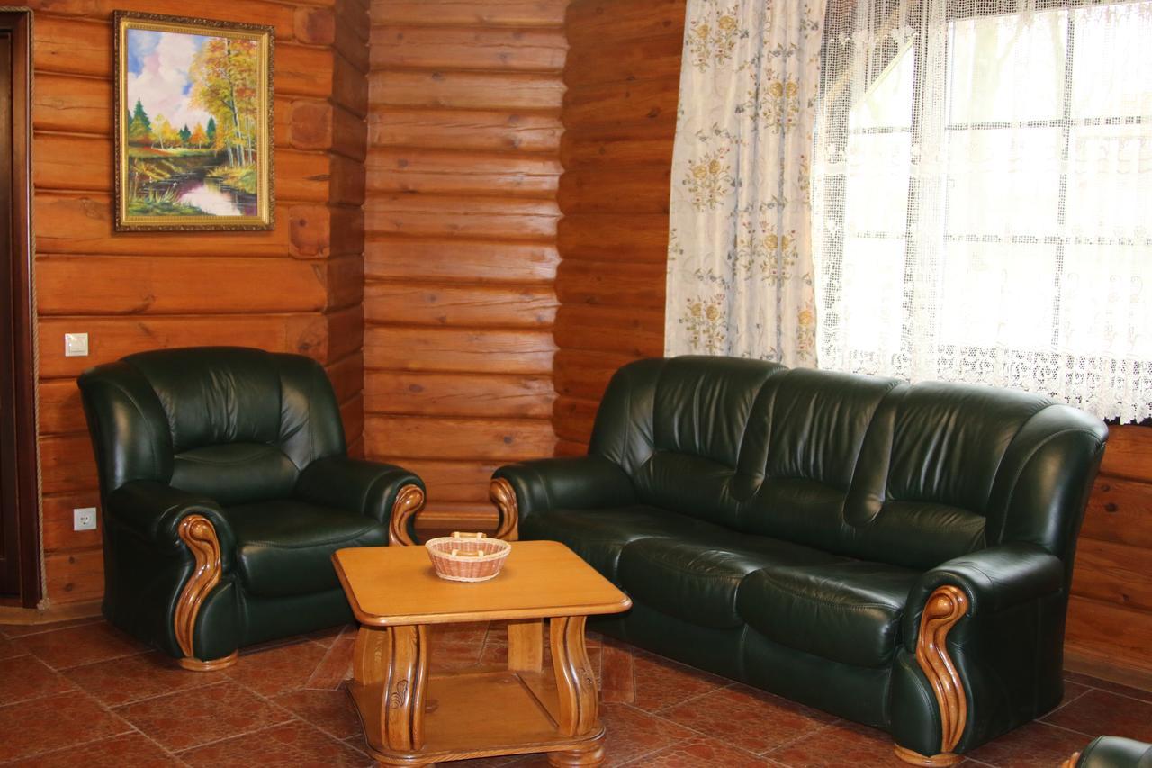 Hôtel Karalinski Falvarok Tyzengauza à Korolino  Extérieur photo